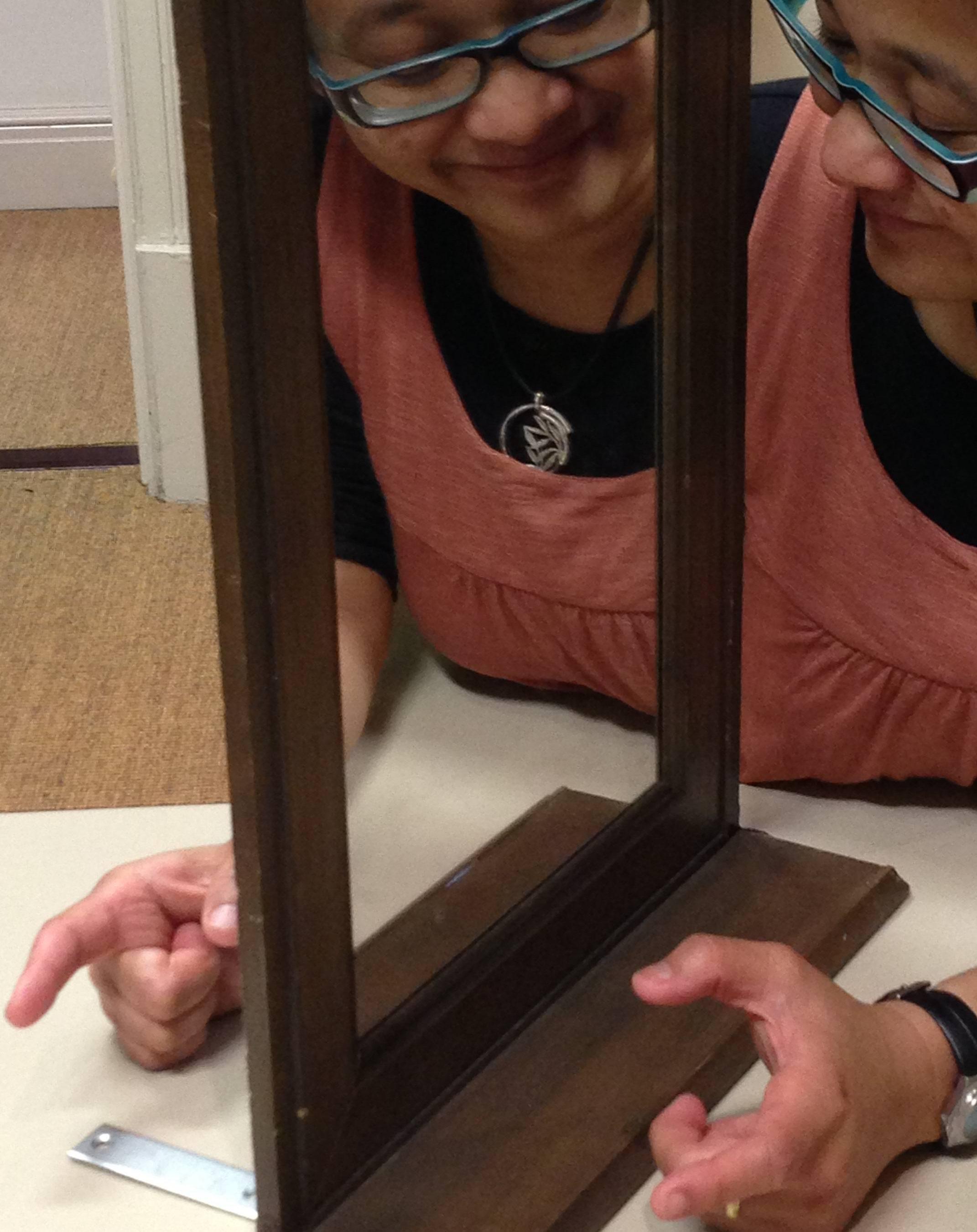 mirror Specialised Hand Therapy