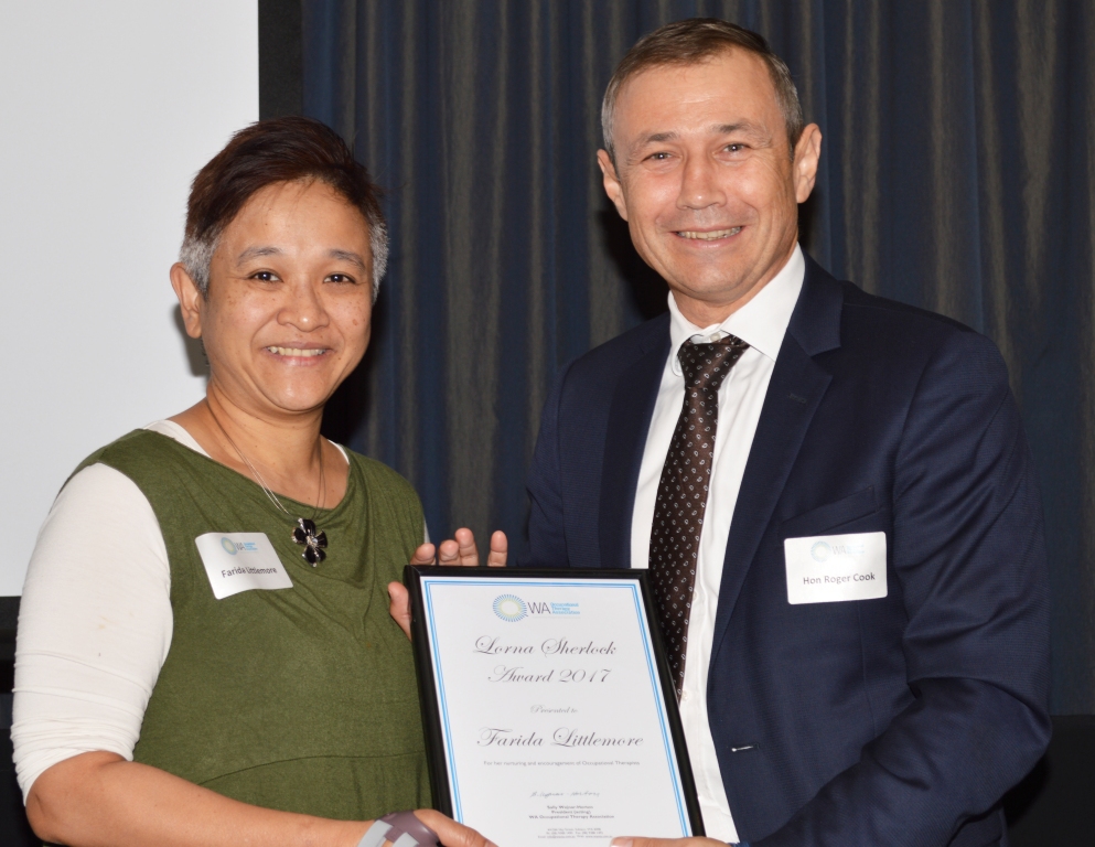 Farida-Award.jpg